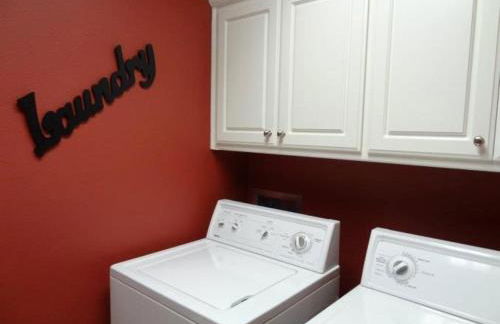 80BPD, Four bedroom, two 1 2 bath log-sided condo with lake view , garage condo - Foto 19