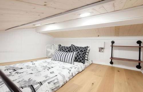 Tiny House Living with In Unit Laundry Steps from Kaiser - Foto 25