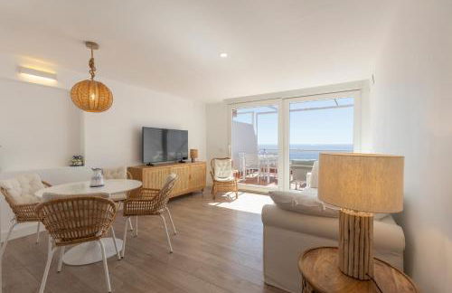 Atico espacioso con vistas panorámicas - Foto 1