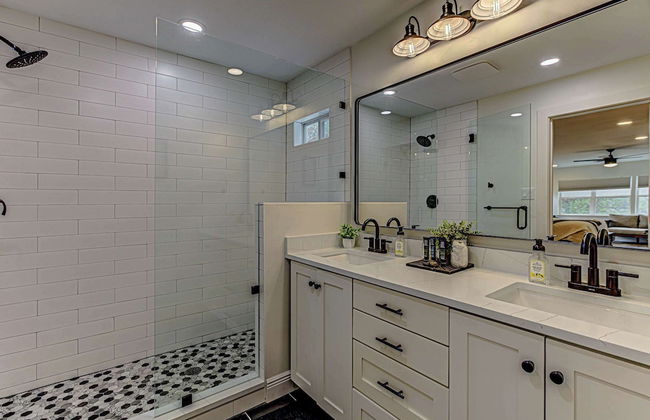 Triple L! Waterfront w/ Private Boat Dock! - Foto 24