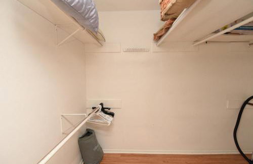 10 Minutes from IAH and Mall, Newly Rehabbed - Foto 38