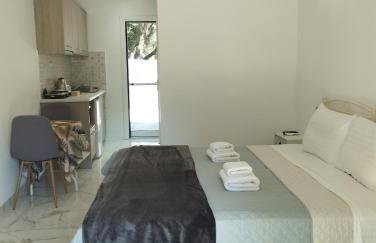 Manganas Studios - Photo 23