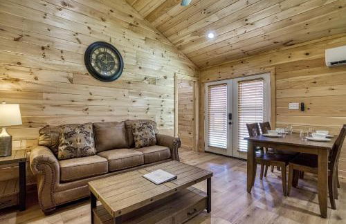 Kitt's Cottage, Pickleball Court, Creek, WIFI, Mountain Views, Starting at 79" - Foto 6