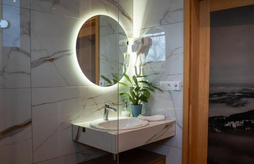 Apartamenty na Soszowie, Wisła - widokowe miejsce z Balią & Prywatną Sauną, obok stoku narciarskiego i Bike Parku, dla max 16 osób - Foto 79