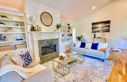 New Charming Spacious Disneyland Pool Home - Photo 38