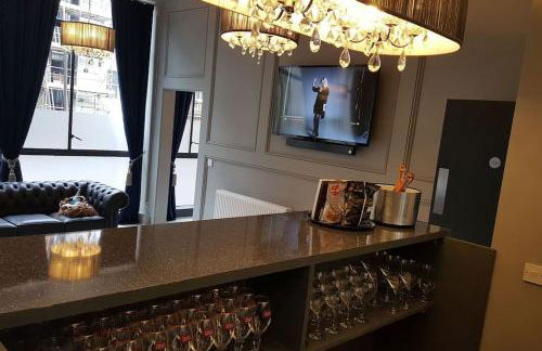 The V.I.P Suite - Sleeps 24! Best for large groups - Foto 12