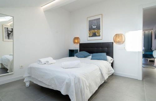 Edificio Santiago by Plaza Mayor Apartamentos - Photo 25