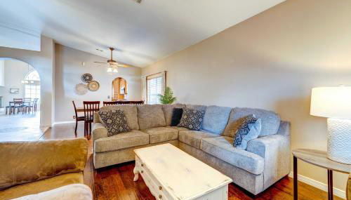 Pool and Hot Tub Home Near Peoria Sports Complex! - Foto 5