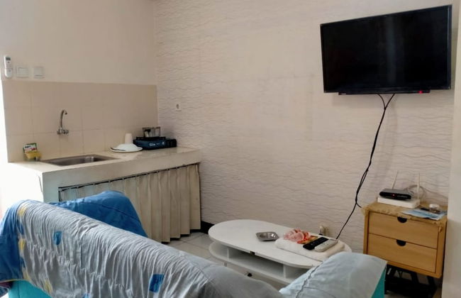 Cinere Resort Apartment By Celebrity Room - Photo 13