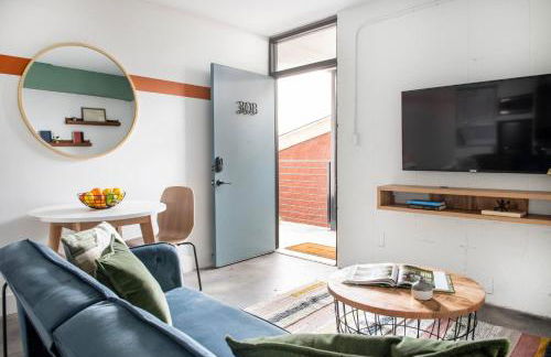 *NEW* The Audrey ~ Downtown | Rooftop Skyline View - Foto 11