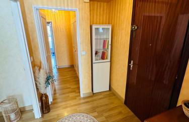 Spacieux 2 chambres 65m2 climatisé au village médiéval entre Nice et Antibes - Foto 8