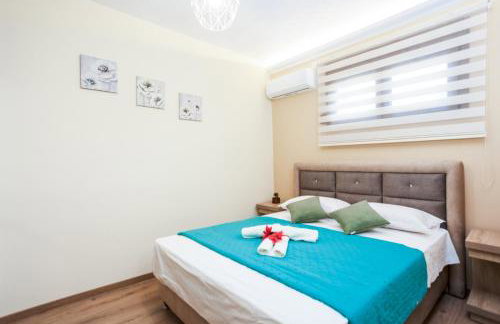 TwinStars apartment with courtyard and view - Foto 18