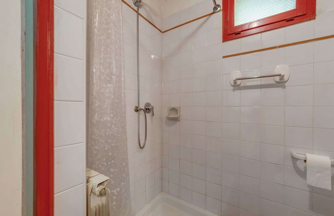 Vintage Vacation Home - Photo 20