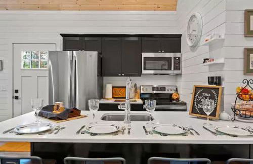 Cozy Family Luray Cabin w Fire Pit Grill WiFi & More - Photo 11