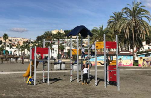 Malaga Beach House, 2 city bikes, 2 children's bikes, WiFi, BIG terrace, BBQ, Family, Childfriendly - Photo 54