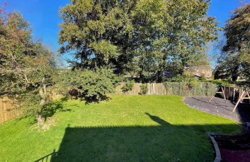 Beautiful 5BR House near Gretna Green with Garden - Pass the Keys - Photo 45