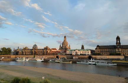 Modernes Apartment Rooftop in Dresden - mit Parkplatz und 2 Balkone! - Foto 43