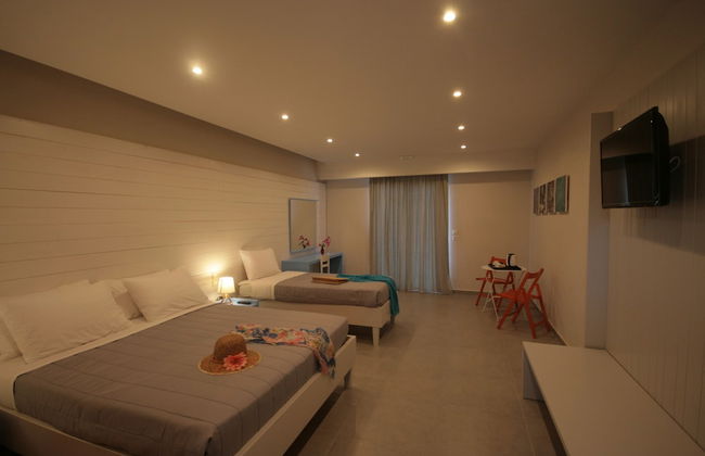 Irina Beach Hotel - Photo 7