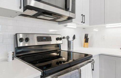 1BD Sleeps 4 with Views - Near Fish Town and Old City - Foto 6