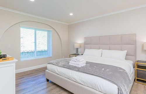 Luxury Pool Home in Glendora Foothills Retreat - Photo 60