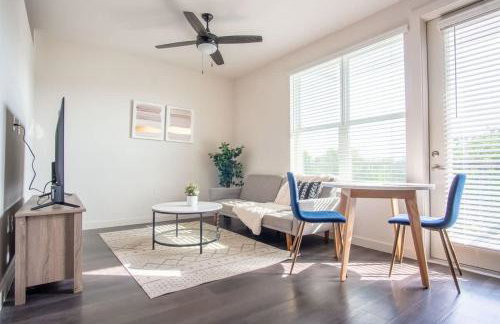 Boulevard Stays Comfortable 1BR Suite w Pool Parking Gym 05 - Foto 5