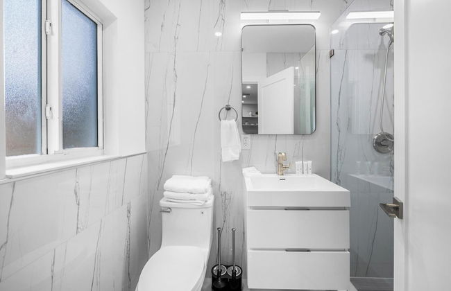 Uhost AI 1BR With Marble Accents Patio - Foto 30