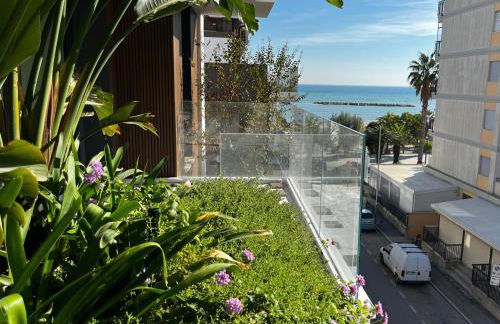 BLUESuite - Nuovissimo trilocale a 30m dalla spiaggia, con terrazza sul mare e box - Foto 12