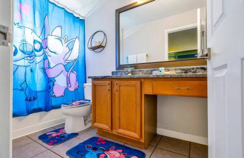 Spacious 7BR Retreat w Pool Game Room - Foto 58