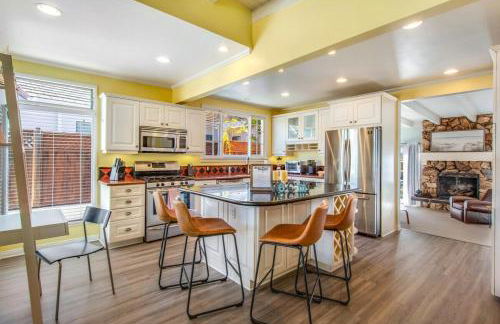 Beach Breeze Bungalow 1 Miles To Beach Cozy - Foto 33