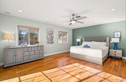 Luxury Estate with Sparkling Pool & Elegant Amenities - Foto 102