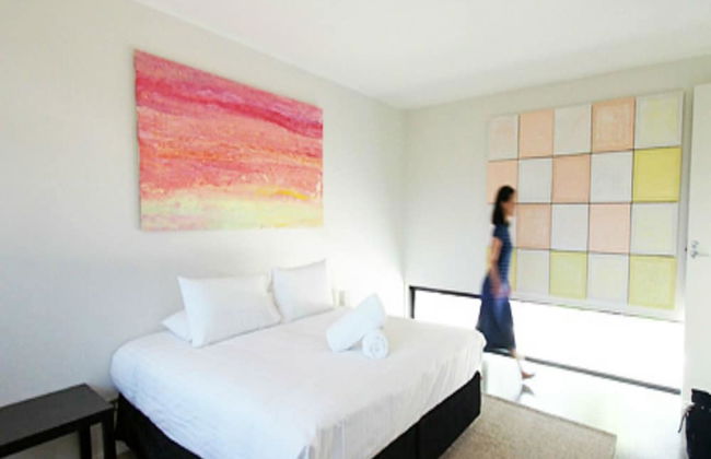 The Roozen Residence - Photo 4