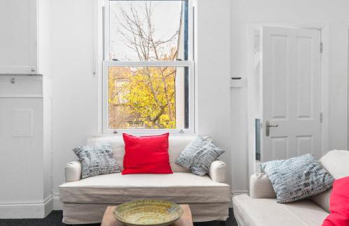 Superb location, character filled apartments by MyCityHaven - Foto 23