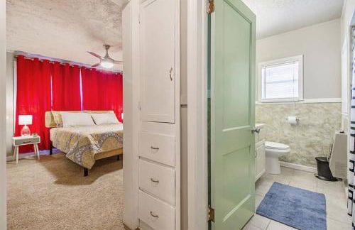 Cozy & Comfy - Few blocks away from Plaza District - Foto 14