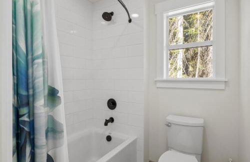 Wildwood Cabin at Suncadia- Hot Tub, Firepit, BBQ, Gourmet Kitchen, Fireplace, Smart TVs, Hi-speed Wi-Fi, Secluded - Foto 30