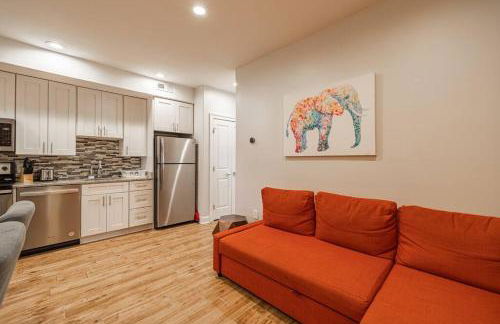 Central LUX Apartment in DC - Photo 11