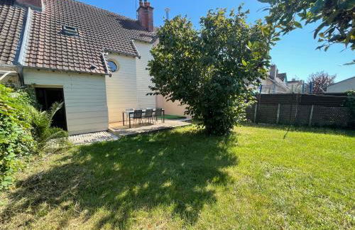 LES PINS - 24 Heures du Mans - Foto 8