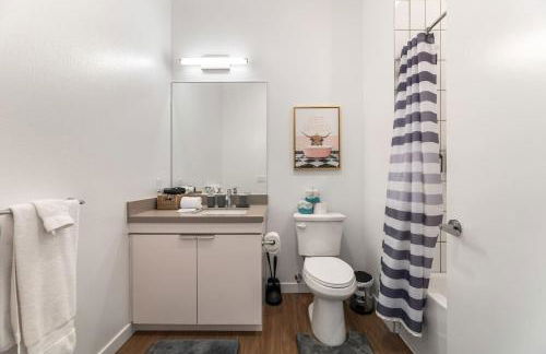 Arts District Stay, Walk to Little Tokyo with Parking - Foto 13