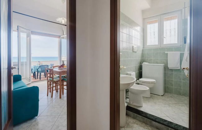 Breathtaking Seaview Apartment in Porto Torres - Foto 12