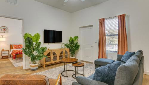 Walkable Downtown LaBelle Apt w/ Private Balcony! - Photo 1