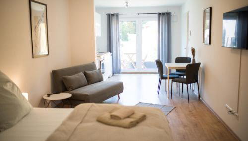 HUGOS Studio Apartment - Foto 1