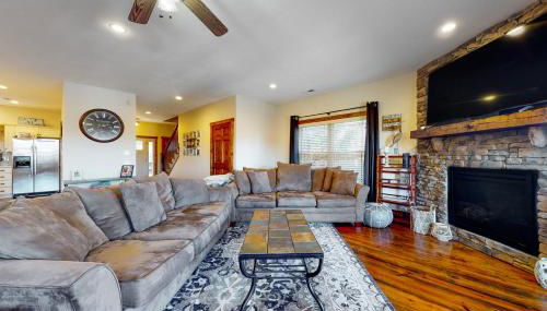 Spacious Lakeview Townhouse Sleeps 8 Deck Grill - Foto 3