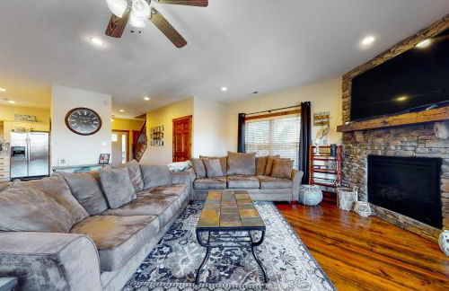 Spacious Lakeview Townhouse Sleeps 8 Deck Grill - Foto 3