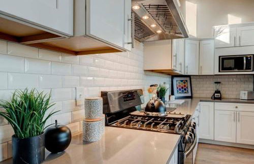 Stunning View! UNR-Groups-Deck-Reno-Minerva House - Foto 4