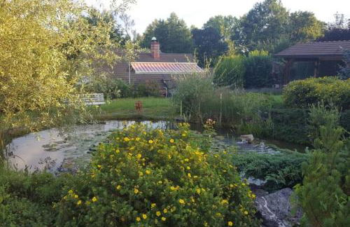 Maison/Gîte familial dans le Jura à 200m du lac avec piscine privée - Foto 23