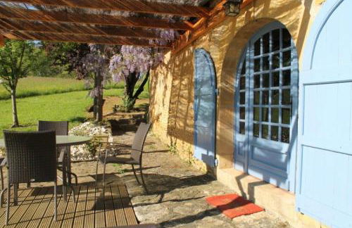 Les Combes avec piscine chauffée au nord Sarlat - Foto 4