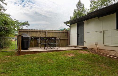 4 BR Sleeps 10 Near UGA & Downtown - Photo 58