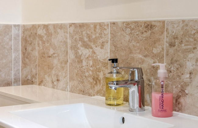 Luxury 1 Bedroom Apartment with Parking - Foto 29