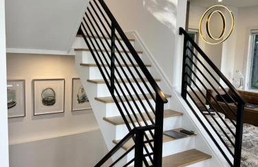 Modern Lakeview Home with Private Dock Sleeps 5 - Foto 40