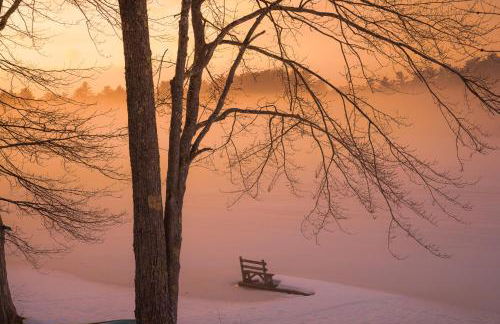 Stylish lake home with private beach, dock and firepit for swimming, kayaking, hiking - Foto 49