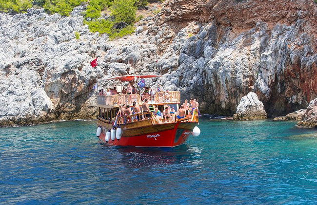 Paseo en barco relajante por la costa de Alanya con almuerzo y bebidas - Foto 6